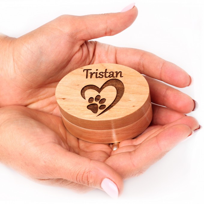 Small Signature Round Wooden Keepsake Box